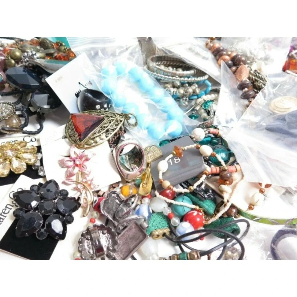 Huge 151 pc Jewelry Lot‎ 7 Pounds lbs Mixed Necklace Bracelets Pins Earrings